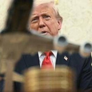 Dazi, portavoce Ue: &quot;Con Usa non è dialogo tra sordi&quot;. Trump attacca Cina: &quot;Vuole fregarci&quot;