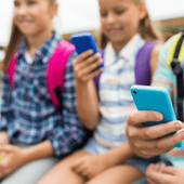 Ue, nuove regole sui social per i minori: niente account autonomi prima dei 15 anni Ue, nuove regole sui social per i minori: niente account autonomi prima dei 15 anni