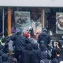 Francia, 855 fermi dopo disordini. Allarme da Parigi: "Non abbiamo risorse per contrastare i saccheggi"