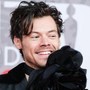 Harry Styles oltre la musica, lancia una linea di... sex toys: &quot;Pleasing Yourself&quot;