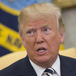 Trump annuncia accordo con il Giappone, dazi al 15% su export