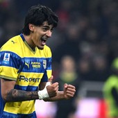 Tonfo Milan a San Siro: il Parma passa con Troilo, Inter a +10 Tonfo Milan a San Siro: il Parma passa con Troilo, Inter a +10