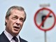 Farage contro tutti a Clacton: 34 candidati (con Count Binface) e una maxi scheda elettorale