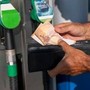 Caro carburanti, Cdm approva proroga taglio accise per 7 giorni Caro carburanti, Cdm approva proroga taglio accise per 7 giorni