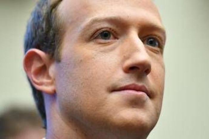 Zuckerberg licenzia 1.500 dipendenti della divisione Meta