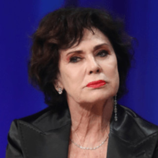 Corinne Clery e il tradimento del figlio: &quot;Ho cercato di comprare il suo amore&quot;