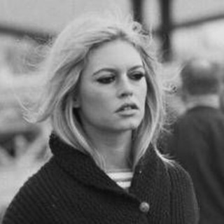 Brigitte Bardot, una vita tra amori travolgenti e cuori infranti Brigitte Bardot, una vita tra amori travolgenti e cuori infranti