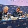 Vannacci-Monti, a Cernobbio il confronto fra due mondi lontanissimi: uno legge, l'altro fa scintille Vannacci-Monti, a Cernobbio il confronto fra due mondi lontanissimi: uno legge, l'altro fa scintille