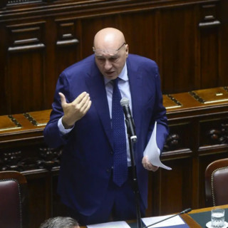 Ucraina, Crosetto “Mosca finge apertura ma il negoziato non decolla”