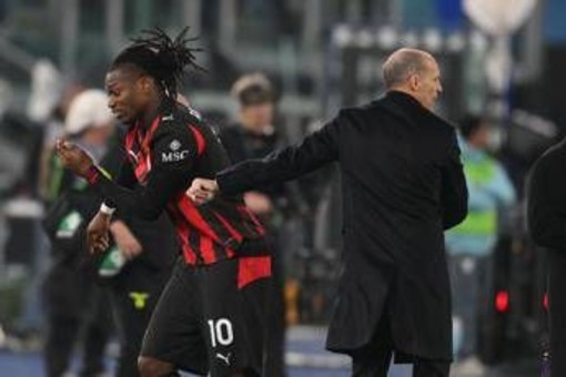 Allegri lo sostituisce, Leao 'rifiuta' l'abbraccio: cos'è successo in Lazio-Milan