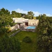 Vacanze, per 6 italiani su 10 smartphone compromette relazioni, da Airbnb 1 settimana senza in masseria del Salento
