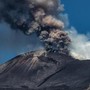 Nube di cenere sull'Etna, all'aeroporto di Catania sospese le attività di volo Nube di cenere sull'Etna, all'aeroporto di Catania sospese le attività di volo