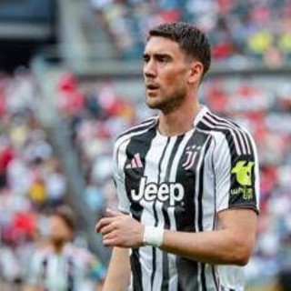 Milan, pista Vlahovic per l'attacco: contatti con la Juventus