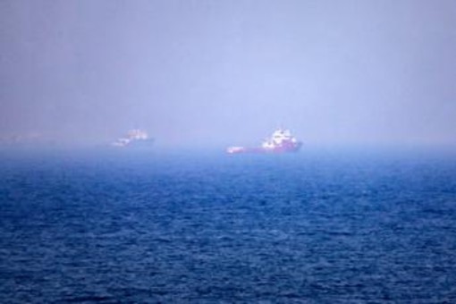 Iran, petroliera colpita in stretto Hormuz. Teheran agli Usa: "Guerrafondai. Nuovi attacchi? Piano di risposta è pronto" Iran, petroliera colpita in stretto Hormuz. Teheran agli Usa: "Guerrafondai. Nuovi attacchi? Piano di risposta è pronto"