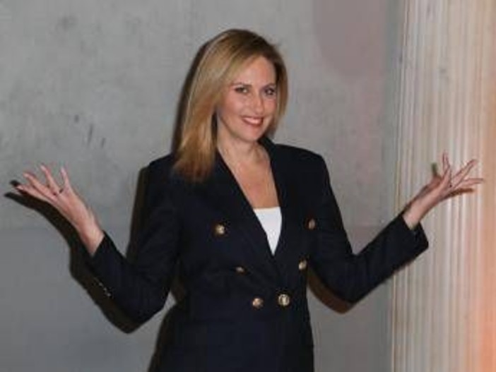 Chiara Giallonardo incinta a 46 anni, gli insulti social dopo l'annuncio