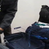 Sequestrati all’aeroporto di Torino 8,6 kg di cocaina, arrestato peruviano Sequestrati all’aeroporto di Torino 8,6 kg di cocaina, arrestato peruviano