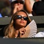 Laila Hasanovic esulta e abbraccia Sinner, festa tra fidanzati a Wimbledon