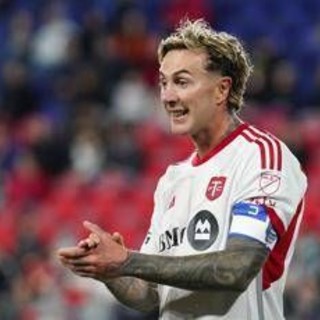 Bernardeschi, provocazione social: &quot;Sono ignorante e credo solo ai soldi&quot; - Video