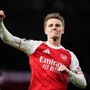 Arsenal vince Premier League dopo 22 anni, Manchester City pari con Bournemouth