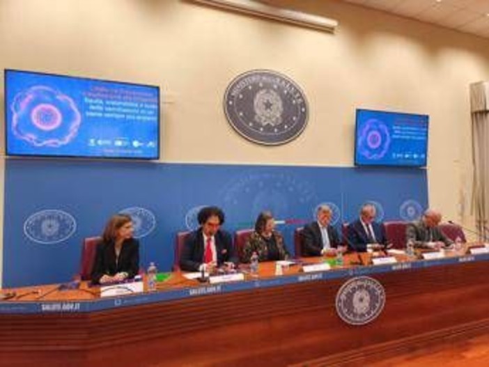 Vaccini, la sfida dopo la Manovra: ampliare copertura per adulti e fragili