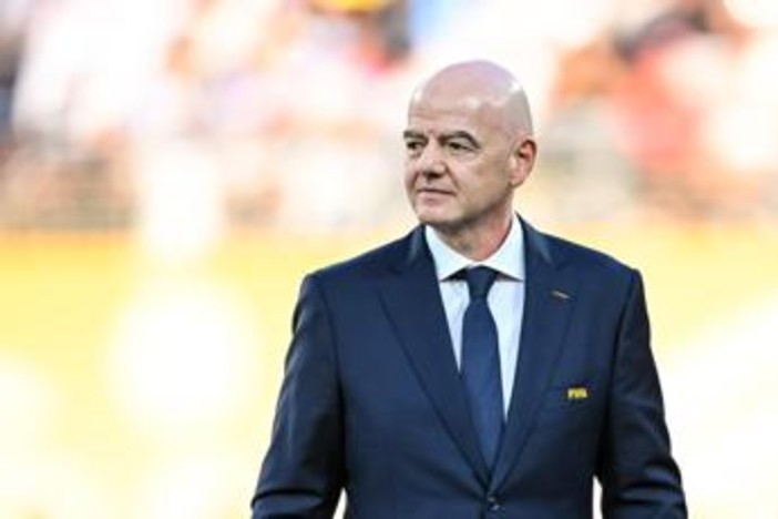 Fifa accusa Uefa: "Campagna per influenzare elezione presidente" Fifa accusa Uefa: "Campagna per influenzare elezione presidente"