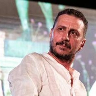Luca Bizzarri: &quot;Non ho famiglia, sono un fallimento dal punto di vista umano. Il lavoro? È la mia vita&quot;