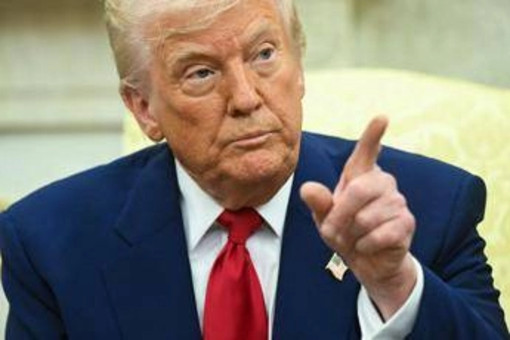 Dazi, Trump minaccia la Cina e chiama Bruxelles: &quot;Ue compri energia Usa&quot;