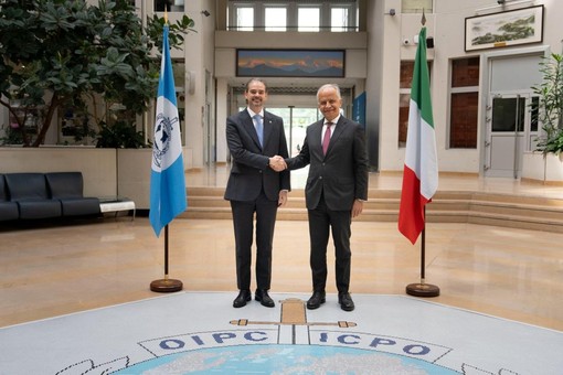 Piantedosi a Lione incontra il segretario generale dell’Interpol Piantedosi a Lione incontra il segretario generale dell’Interpol