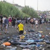 Ceuta, Ue difende Schengen: "Migranti non arriveranno in Spagna"
