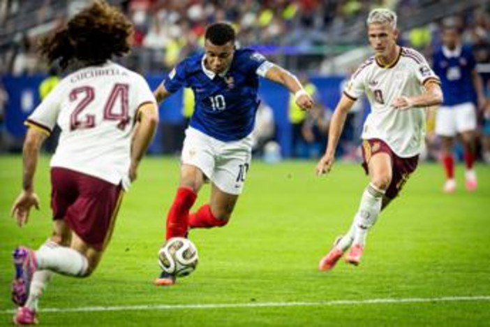 Ascolti tv, la semifinale dei Mondiali 2026 stravince in prime time con 8.559.000 telespettatori Ascolti tv, la semifinale dei Mondiali 2026 stravince in prime time con 8.559.000 telespettatori