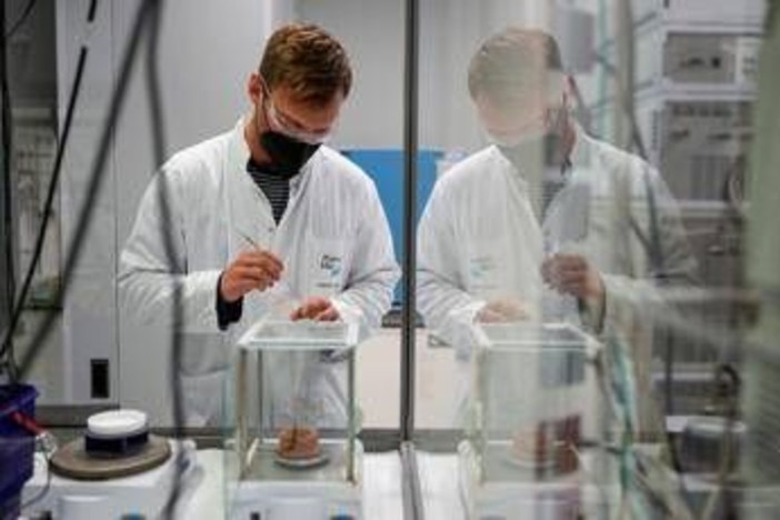 Carcinoma polmonare, ok Ema a lurbinectedina e immunoterapia in prima linea Carcinoma polmonare, ok Ema a lurbinectedina e immunoterapia in prima linea