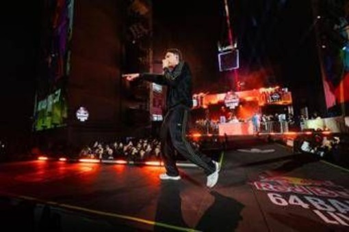 Red Bull 64 Bars Live a Taranto, da Kid Yugi a Sayf: una notte tra rap e urban Red Bull 64 Bars Live a Taranto, da Kid Yugi a Sayf: una notte tra rap e urban