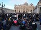 Funerali Papa Francesco, già migliaia a San Pietro per l'addio - Diretta