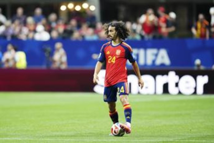 Spagna-Austria, gol annullato a Cucurella per fallo su portiere: cosa è successo Spagna-Austria, gol annullato a Cucurella per fallo su portiere: cosa è successo