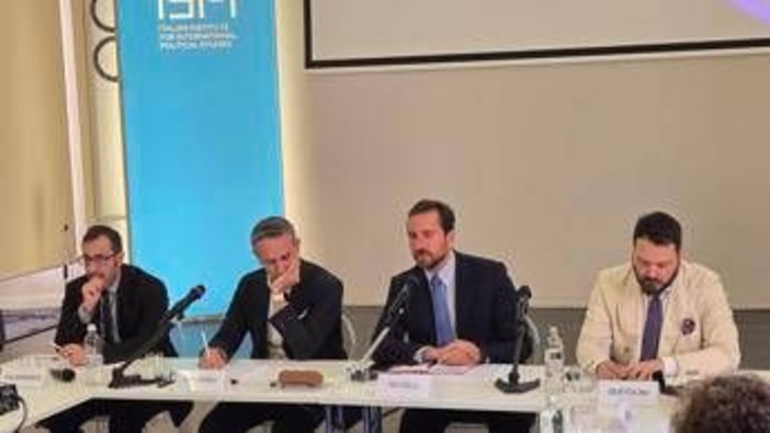Colombo (Meta): &quot;Eccesso di regolamentazione porta le aziende a cambi repentini e perdita di valore&quot;