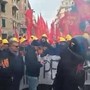 Ex Ilva, a Genova il corteo degli operai. Appello di Salis: &quot;No alla violenza&quot;