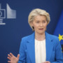 Ue, sì all’accordo sui dazi con gli Usa. Von der Leyen “Passo avanti”