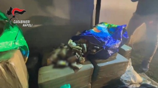 Droga dalla Spagna a Napoli per le piazze italiane, 5 arresti Droga dalla Spagna a Napoli per le piazze italiane, 5 arresti