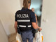 Non mangiava da giorni e viveva in condizioni di degrado a Fiuggi: poliziotti le comprano cibo Non mangiava da giorni e viveva in condizioni di degrado a Fiuggi: poliziotti le comprano cibo