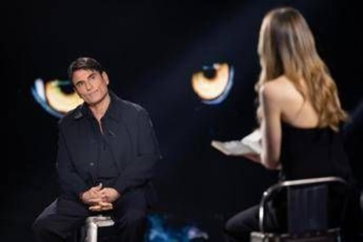 Belve, Sal Da Vinci risponde a Cazzullo: "C'è un repertorio delle canzoni di camorra?"