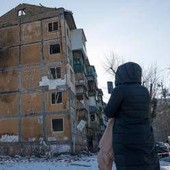 Ucraina, Zelensky: "Putin non si ferma con baci o fiori". Rubio: "Usa unici in grado di portare Mosca e Kiev a tavolo negoziati"