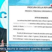 Delitto di Garlasco, la moglie di Giovanni Ferri presenta denuncia in procura per far riaprire caso: "Si indaghi per omicidio" Delitto di Garlasco, la moglie di Giovanni Ferri presenta denuncia in procura per far riaprire caso: "Si indaghi per omicidio"