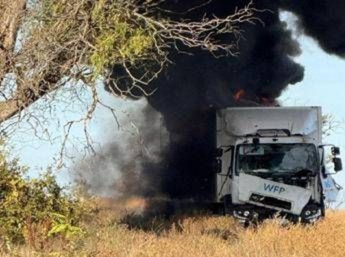 Ucraina, Mosca in pressing: &quot;Usa convincano Kiev alla pace&quot;. Attacco russo a convoglio Onu