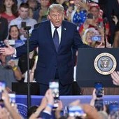 Iran-Usa, Trump vuole modificare l'accordo: le nuove condizioni sul nucleare Iran-Usa, Trump vuole modificare l'accordo: le nuove condizioni sul nucleare