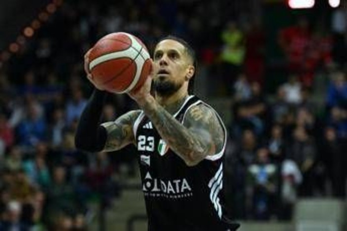 Virtus-Maccabi, polemiche in Eurolega. Meneghin: "Va giocata, politica fuori da sport" Virtus-Maccabi, polemiche in Eurolega. Meneghin: "Va giocata, politica fuori da sport"