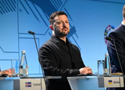 Ucraina, Zelensky silura Syrskyi: via il comandante delle forze armate Ucraina, Zelensky silura Syrskyi: via il comandante delle forze armate