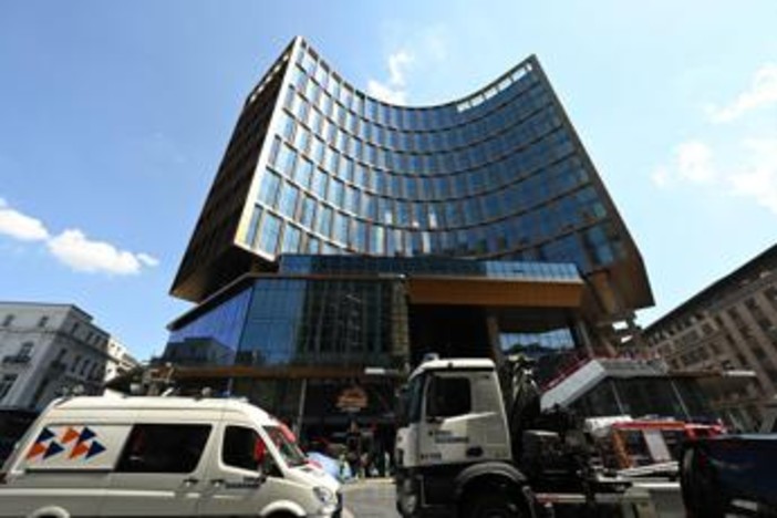 Incendio in edificio nel centro di Bruxelles, diversi morti e dispersi Incendio in edificio nel centro di Bruxelles, diversi morti e dispersi