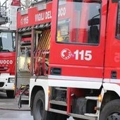 Esplosione in un'officina a Roma: morto un operaio, indagini in corso Esplosione in un'officina a Roma: morto un operaio, indagini in corso
