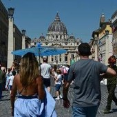 L’anticiclone africano porta tanto sole e 32°C entro il weekend, fino a 34°C la prossima settimana L’anticiclone africano porta tanto sole e 32°C entro il weekend, fino a 34°C la prossima settimana