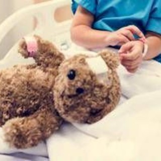 Bambina in fin di vita per il morbillo, Bassetti: &quot;Bisogna tornare a parlare di vaccini&quot;